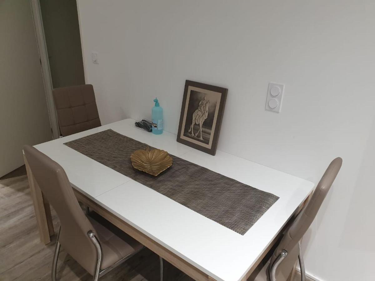 Appartement Cosy Et Chaleureux Lons-le-Saunier Bagian luar foto